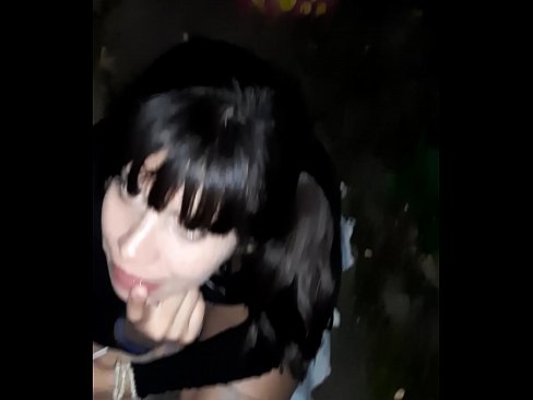 ❤️ На улице раздулся пенис в обмен на конфету Русское порно на нашем сайте liporno.ru ️❤